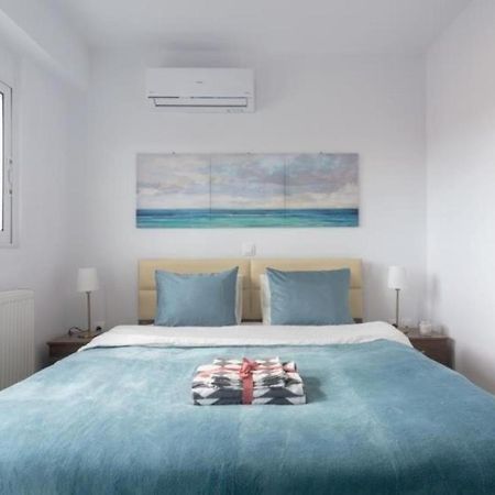 New Spacious Apartment Located In Piräus Exterior foto
