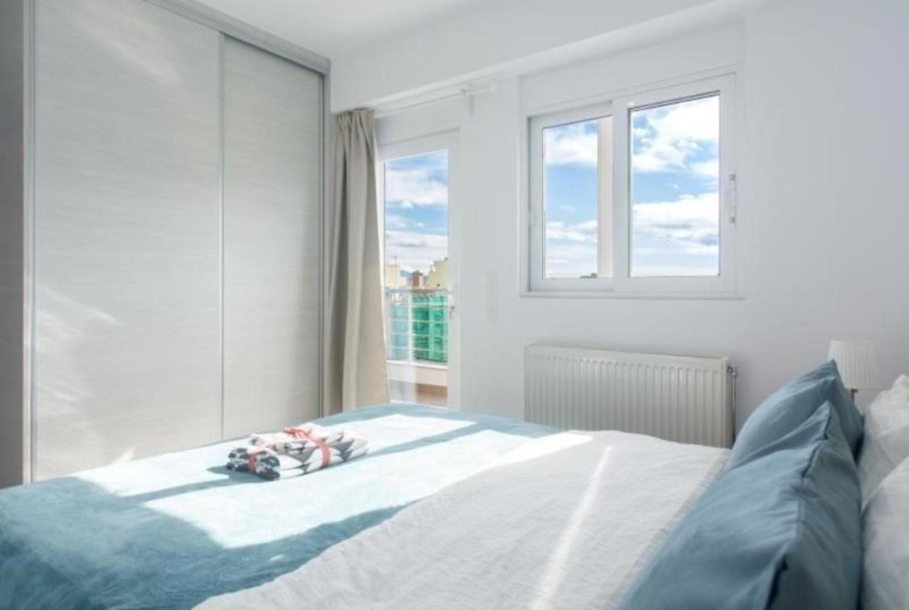 New Spacious Apartment Located In Piräus Exterior foto