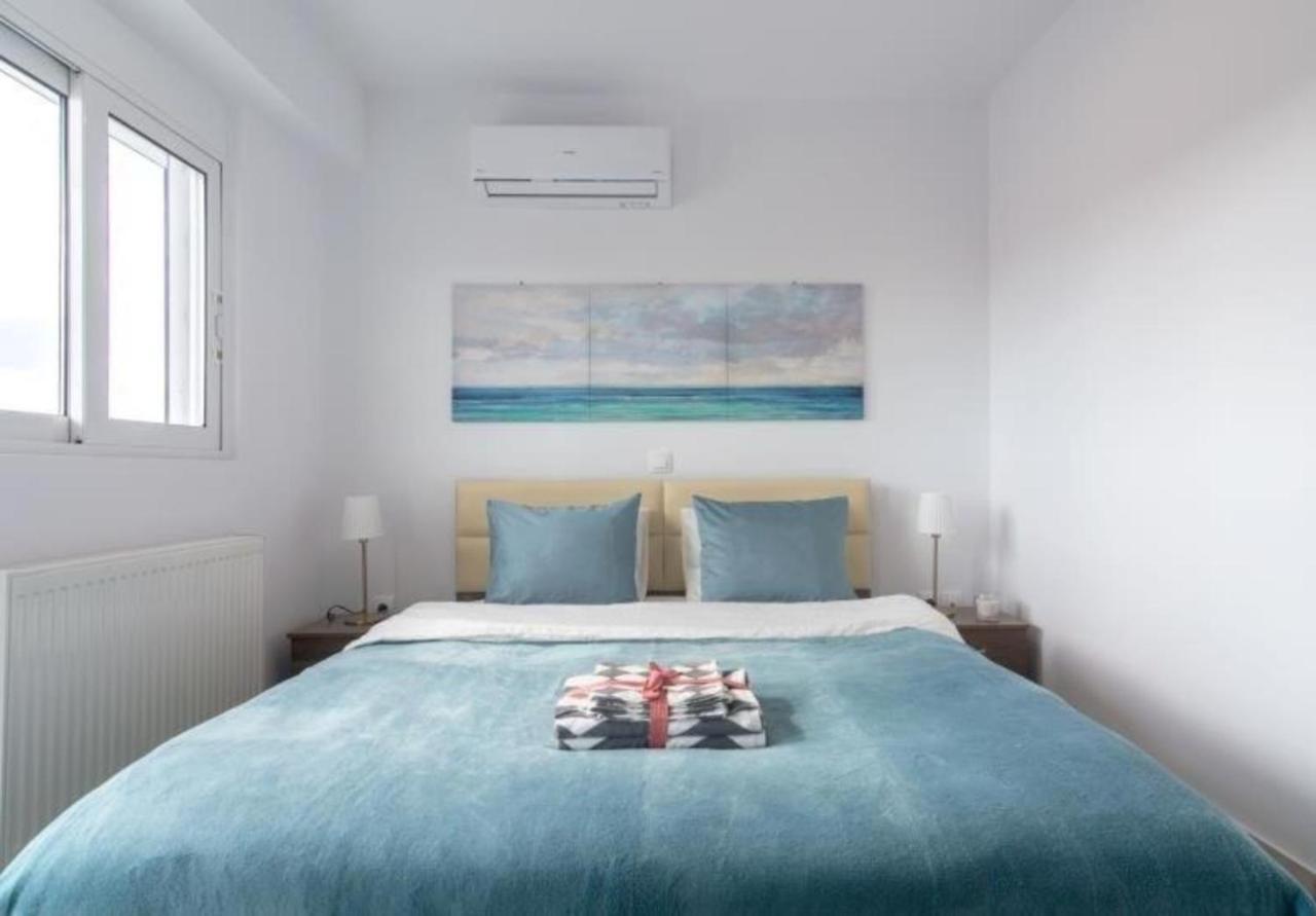 New Spacious Apartment Located In Piräus Exterior foto